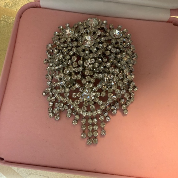 Collector Series Camrose & Kross Audrey Hepburn Rhinestone Brooch 3.5” x 3” - Picture 2 of 9